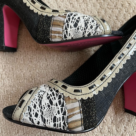 Kenzie Allison Pumps - Picture 3 of 6